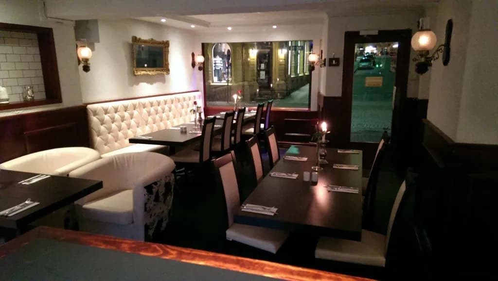 Restaurang & Pizzeria Luna i Mariestad 1