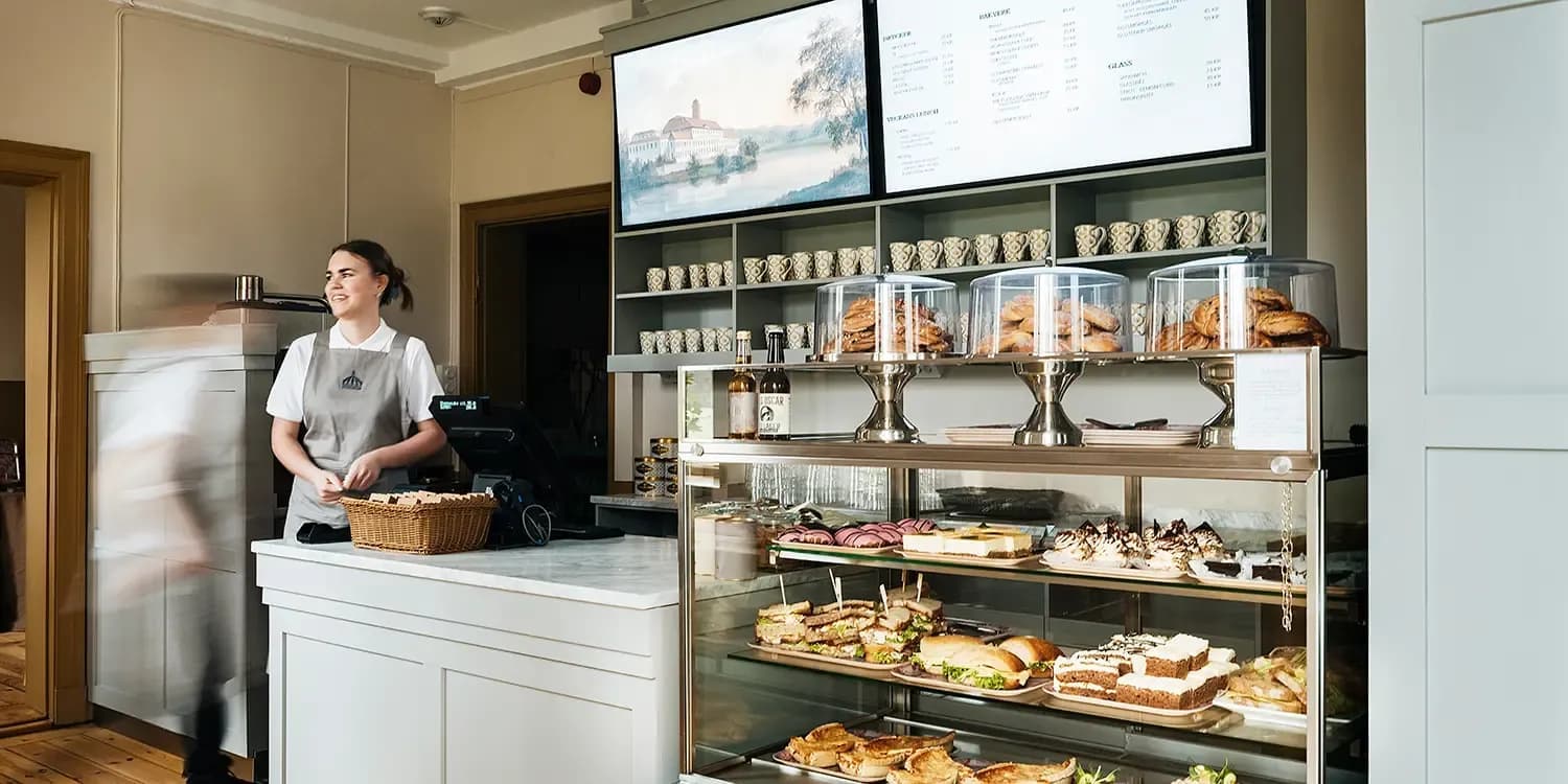 Ulriksdals Besökscenter, Kafé och butik