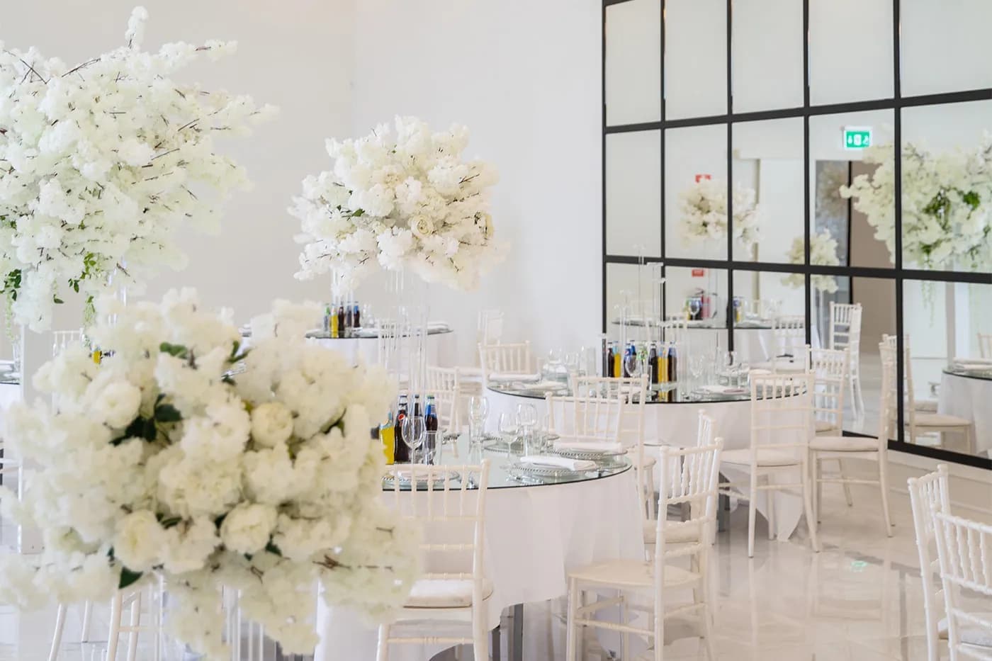 White lunch & event